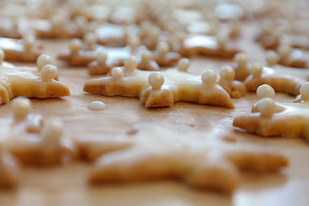 shallow focus photography of cookies thumbnail