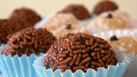 chocolate cupcake with sprinkles thumbnail