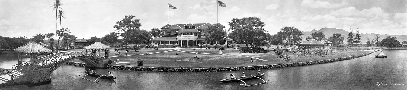 Panoramic image of Haleiwa Hotel in 1902 in Hawaii thumbnail
