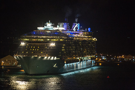 Cruise Ship, Royal Caribbean thumbnail