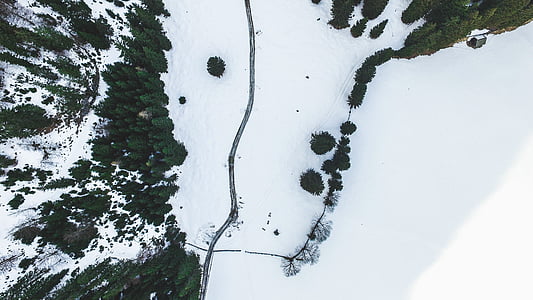 white snow trail thumbnail