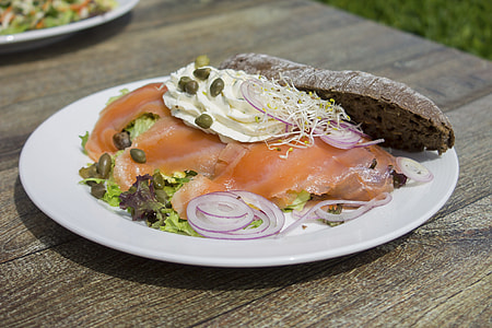 salad serve in white plate thumbnail