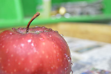 red apple thumbnail
