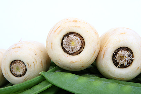 three radish thumbnail