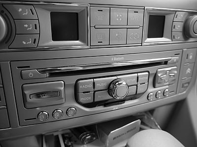 turned off black car stereo thumbnail
