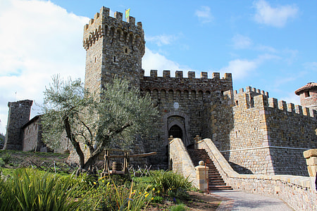 gray castle thumbnail