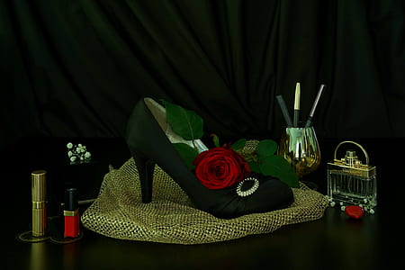 unpaired women's black pump shoe thumbnail