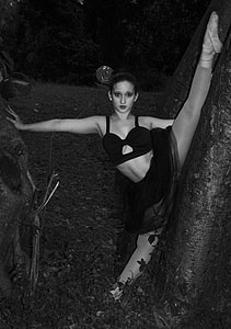 woman wearing black crop top on tree thumbnail