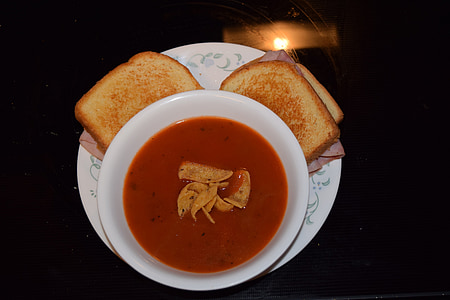 toasted bread with sauce in bowl thumbnail