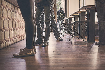 restaurant, people, feet, legs thumbnail