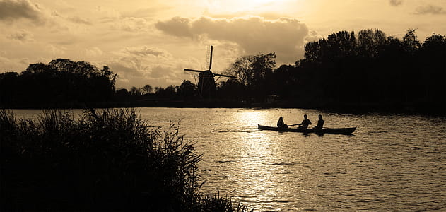 two people on boat thumbnail