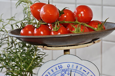 red tomatoes on analog scale thumbnail