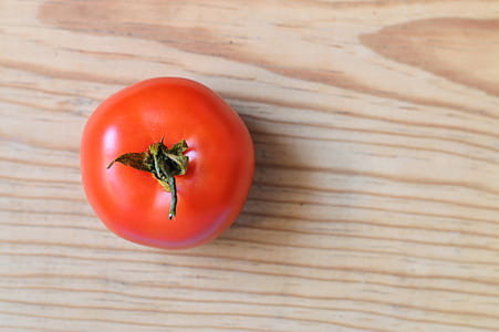 Close-up Photography of a Tomato thumbnail