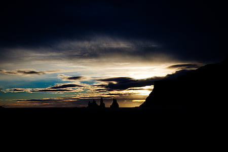 silhouette of mountain thumbnail