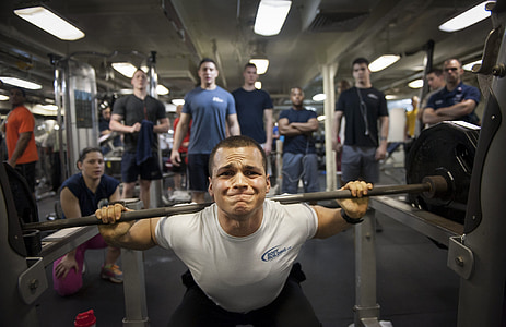 man lifting barbell thumbnail
