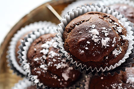 brown cupcakes thumbnail
