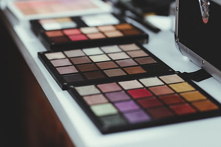 black makeup palette on white board thumbnail