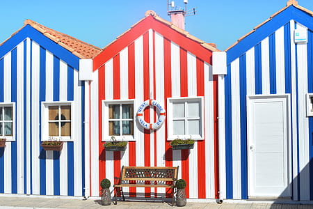 multicolored houses thumbnail