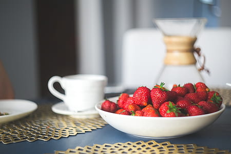bunch of red strawberries in plate thumbnail