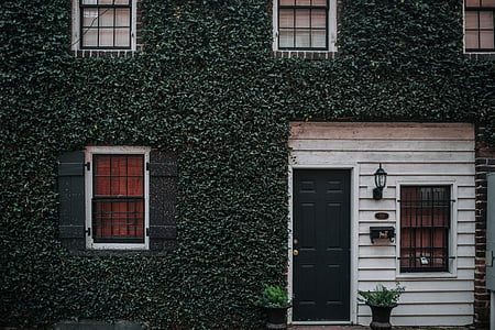 photo close house door thumbnail