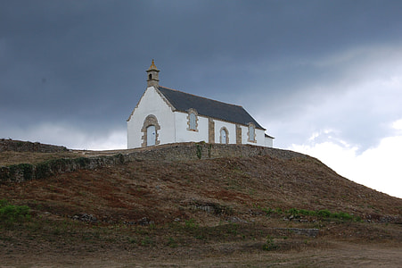 white chapel during daytime thumbnail