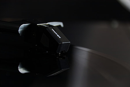 black turntable thumbnail