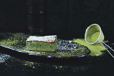 Green Pistachio Cake thumbnail