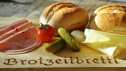 breads with ham, cheese and vegetables thumbnail