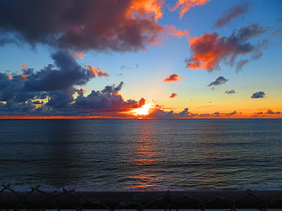 nature photography of ocean at golden hour thumbnail