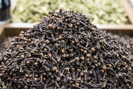 selective focus photography of gray herbs thumbnail