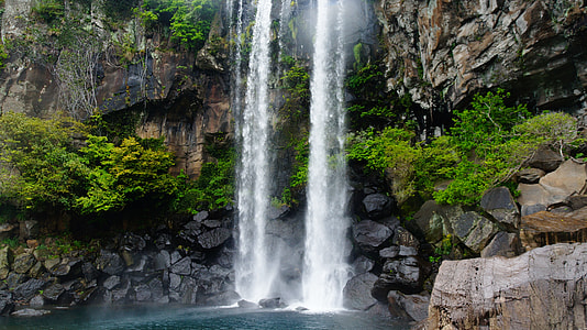 Jeju Square Falls, Square Falls thumbnail