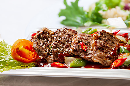 serve of grilled meat with vegetables thumbnail