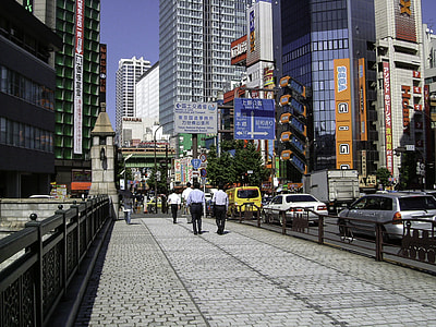 Manseibashi Bridge in Akihabara, Tokyo, Japan thumbnail