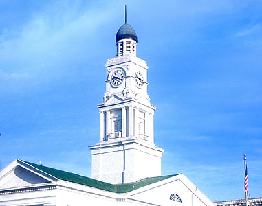 The Clark County Court House clock in Winchester, Kentucky thumbnail