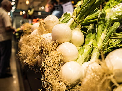 white onions thumbnail