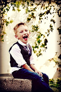 boy in black vest thumbnail