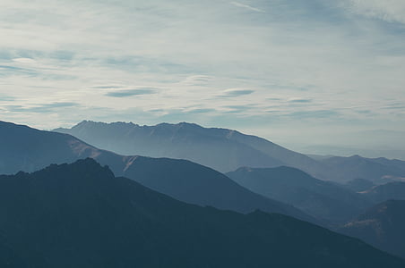 landscape photography of mountains thumbnail