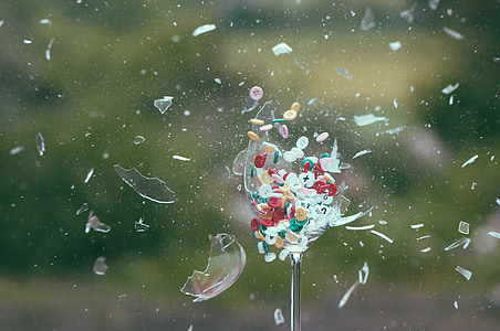 photo of broken glass thumbnail