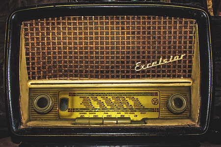 An old retro vintage radio thumbnail