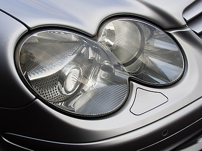 Mercedes-Benz vehicle headlight thumbnail