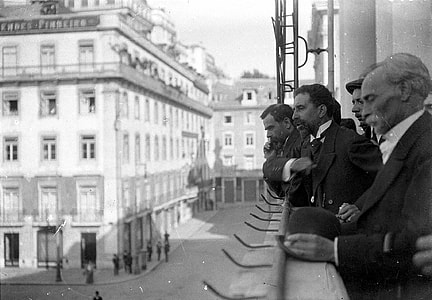 Proclamation of the Portuguese republic in Municipal Square of Lisbon thumbnail