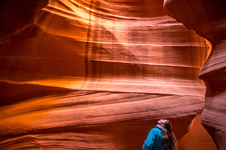 woman at Antelope Canyon thumbnail