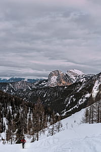mountain scenery during daytime thumbnail