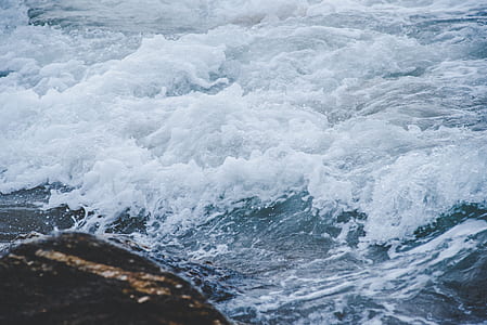 photo of sea waves thumbnail