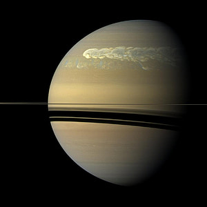 photo of Saturn thumbnail