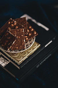 Close up a nut chocolate bar thumbnail