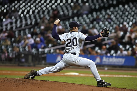 baseball player pitching thumbnail