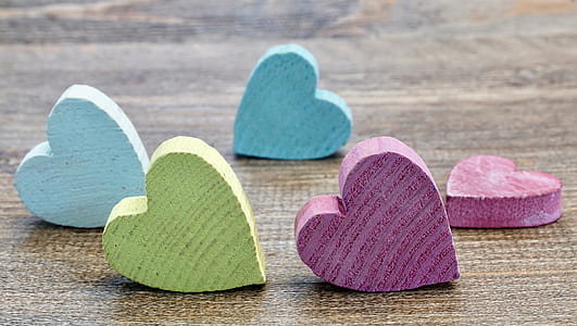 five multicolored heart table decors thumbnail