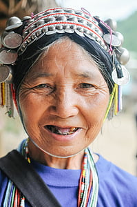 woman wearing crew-neck top thumbnail