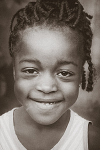 portrait photo of girl thumbnail